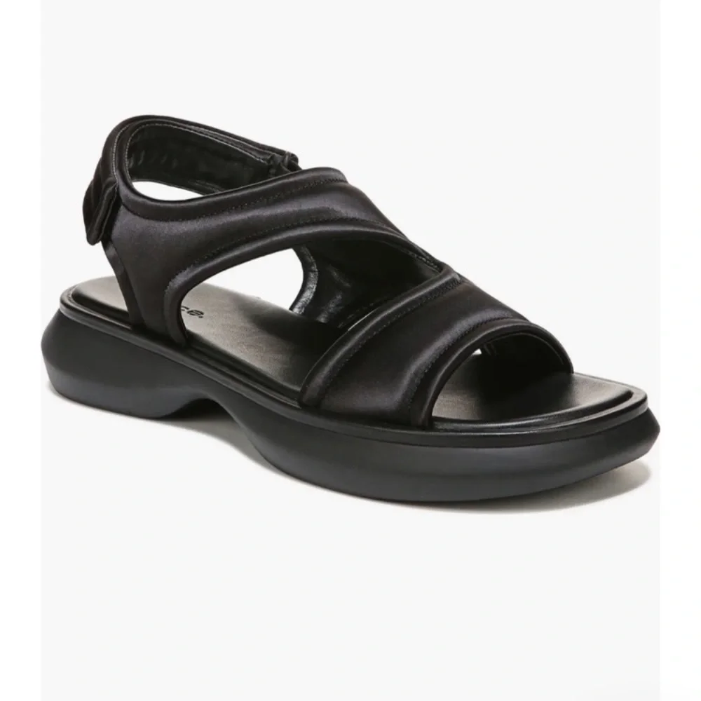 Vince Fresca Satin Strappy‎ Sandals 8.5 Black Sporty Chunky